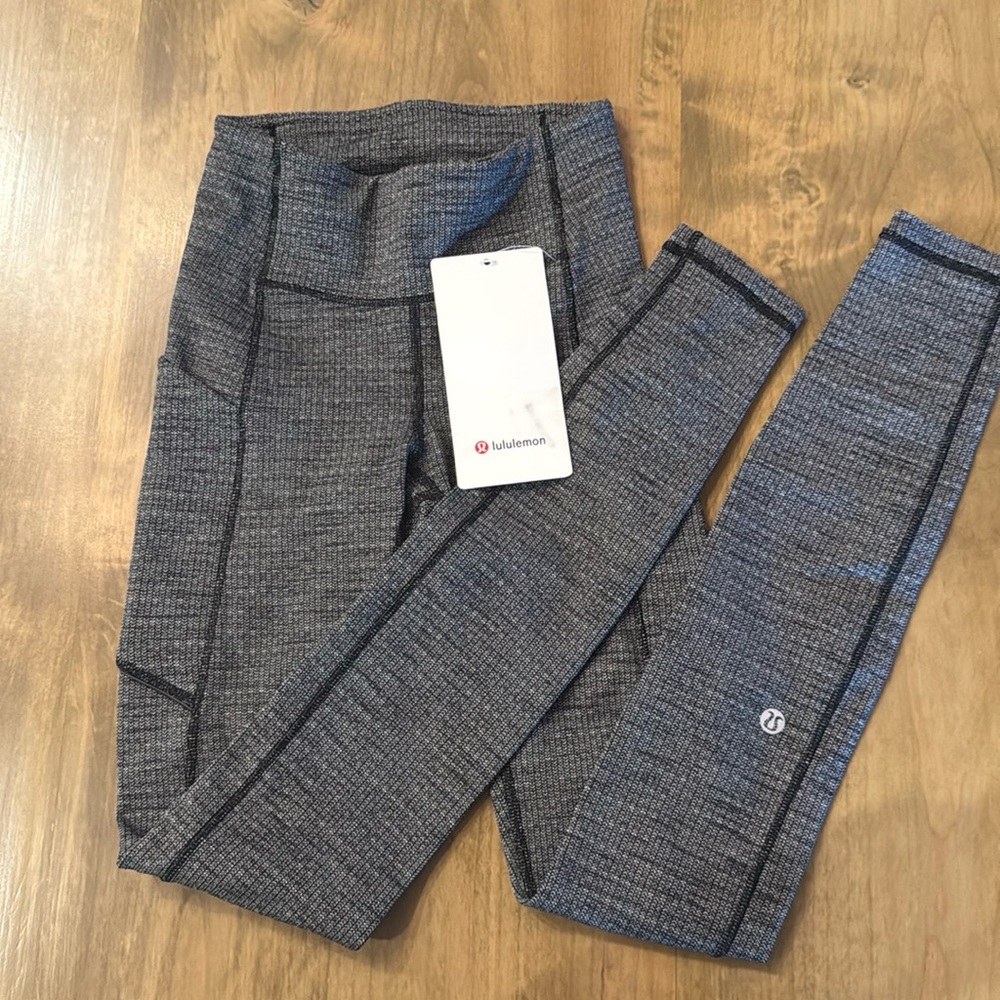 NEW with tags! Lululemon Speed Up MR Tight Leggings, 28”